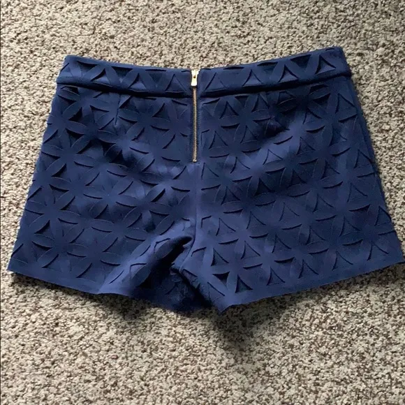 🌴 Lilly Pulitzer Lorna ponte short 🌴