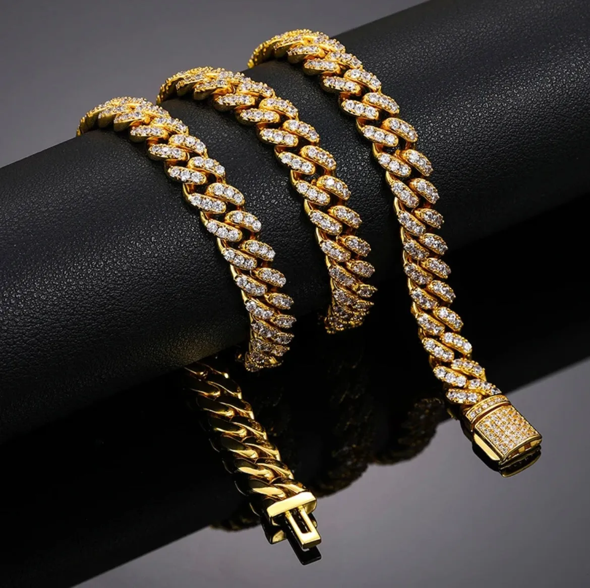 22" 925S VVS MOISSANITE 8.5MM CUBAN LINK CHAIN-GOLD