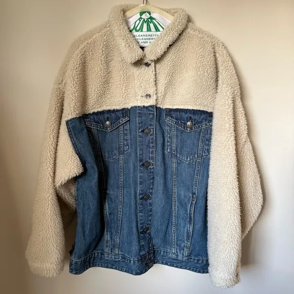 AMERICAN EAGLE Sherpa Trim Denim Trucker Blue Jean Jacket Size XL