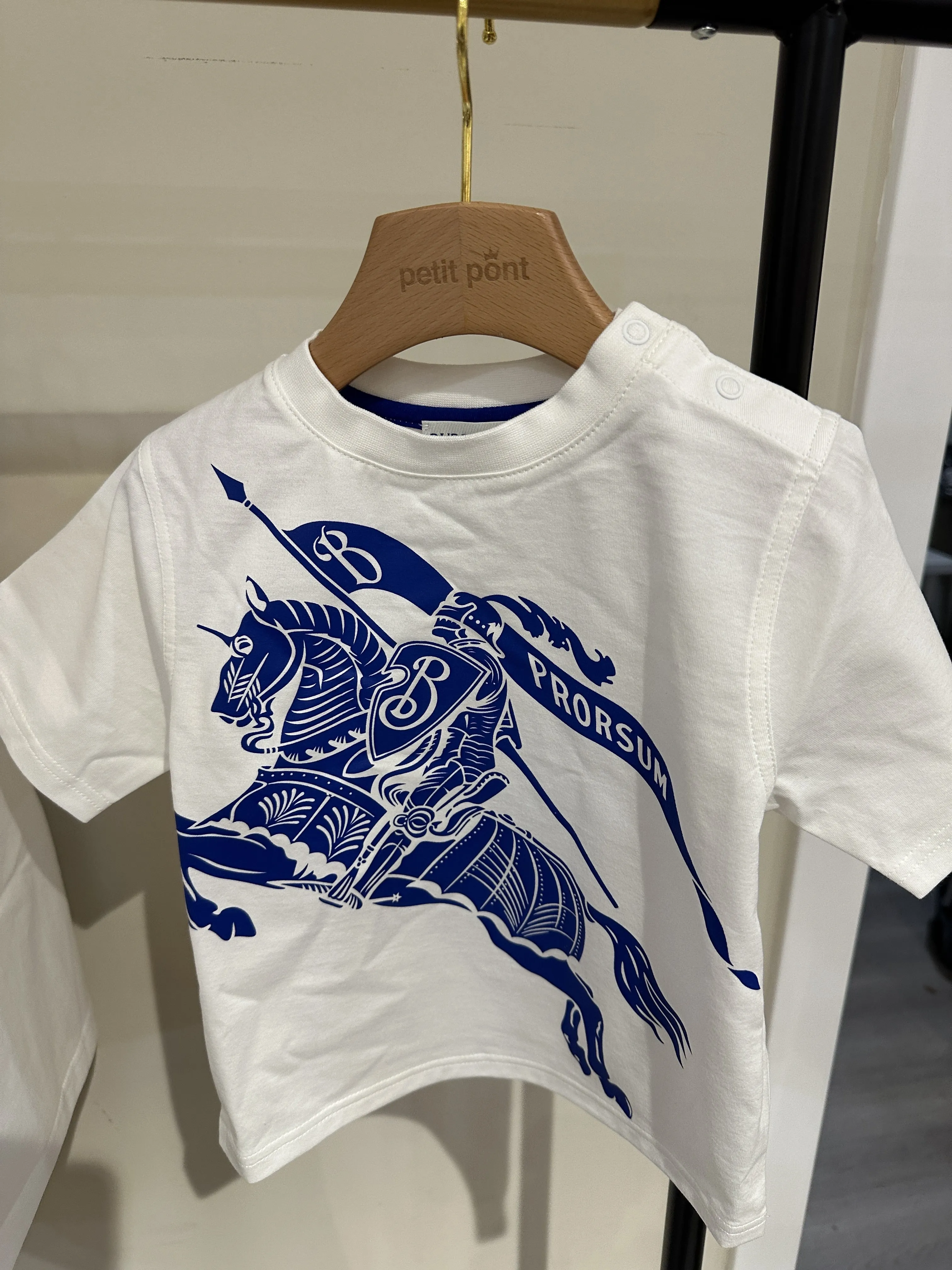 Baby shoulder button T shirt