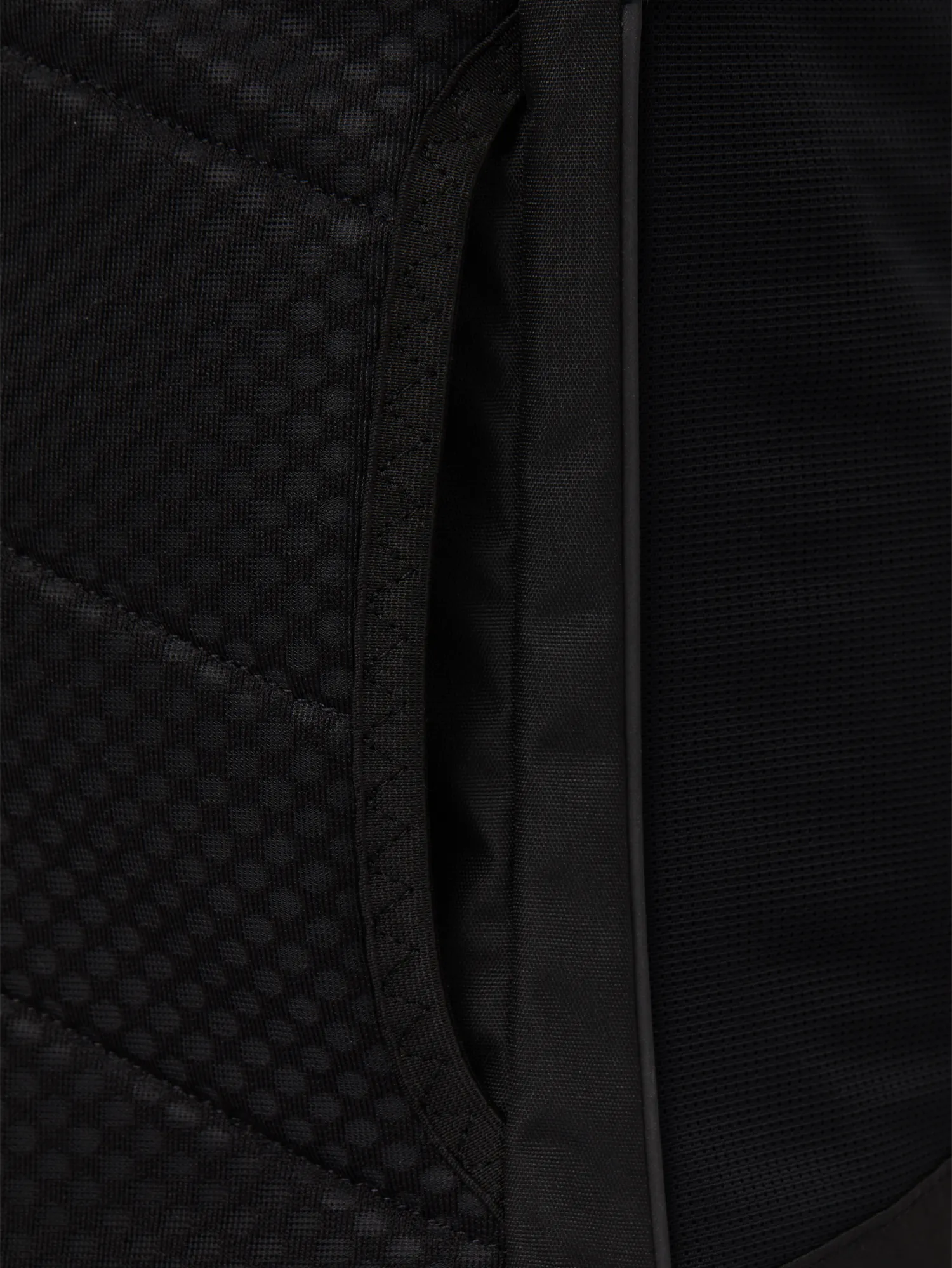 Blok Large - Rooted Black