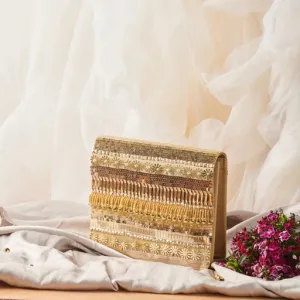 Inaayat clutch