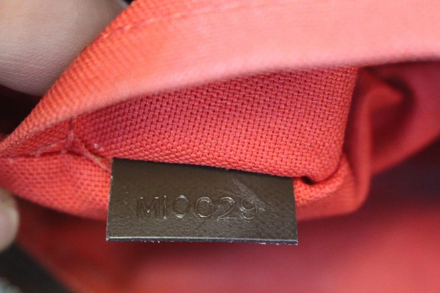 LOUIS VUITTON Damier Ebene Thames GM Shoulder Bag