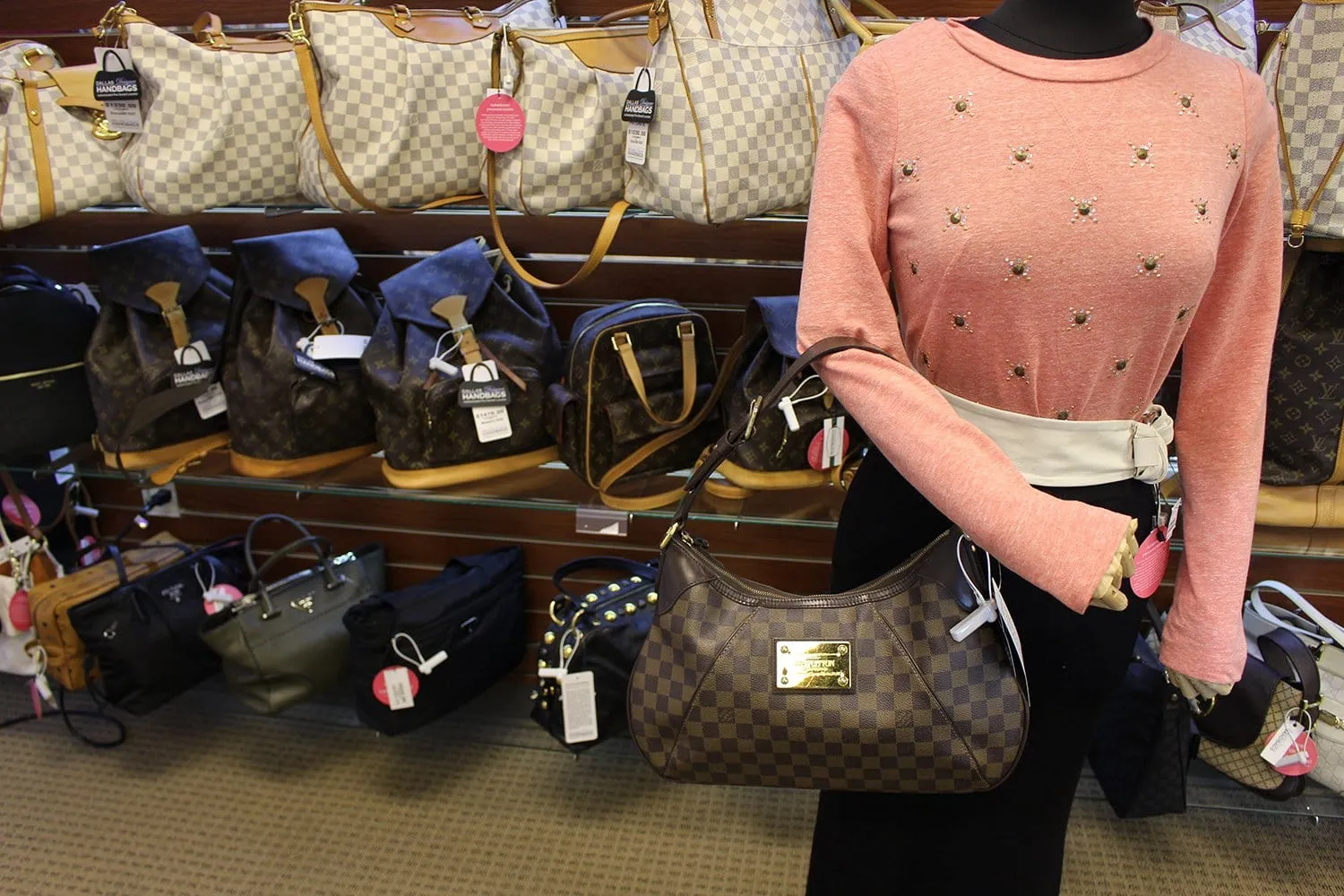 LOUIS VUITTON Damier Ebene Thames GM Shoulder Bag