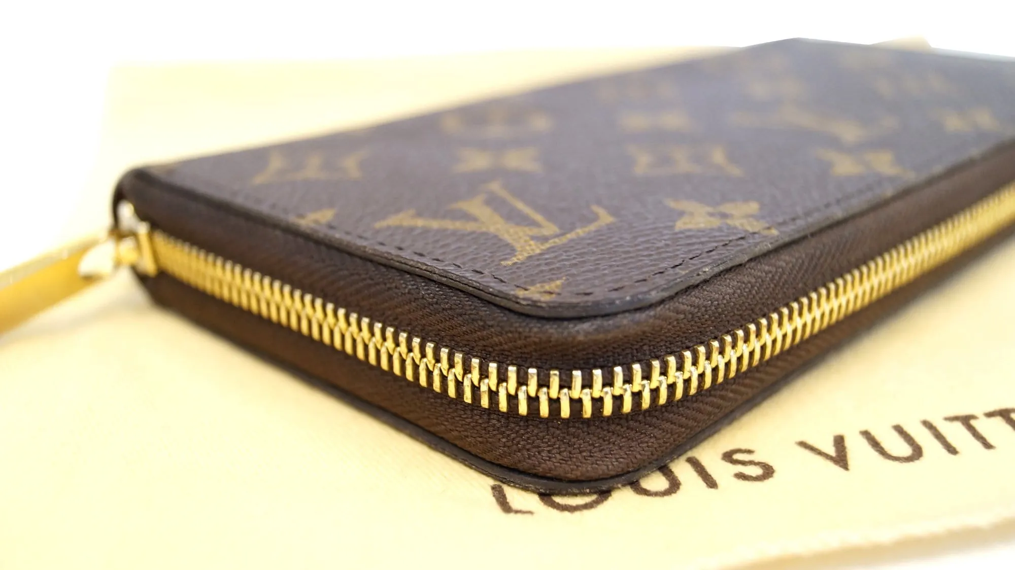 LOUIS VUITTON Monogram Canvas Zippy Long Wallet