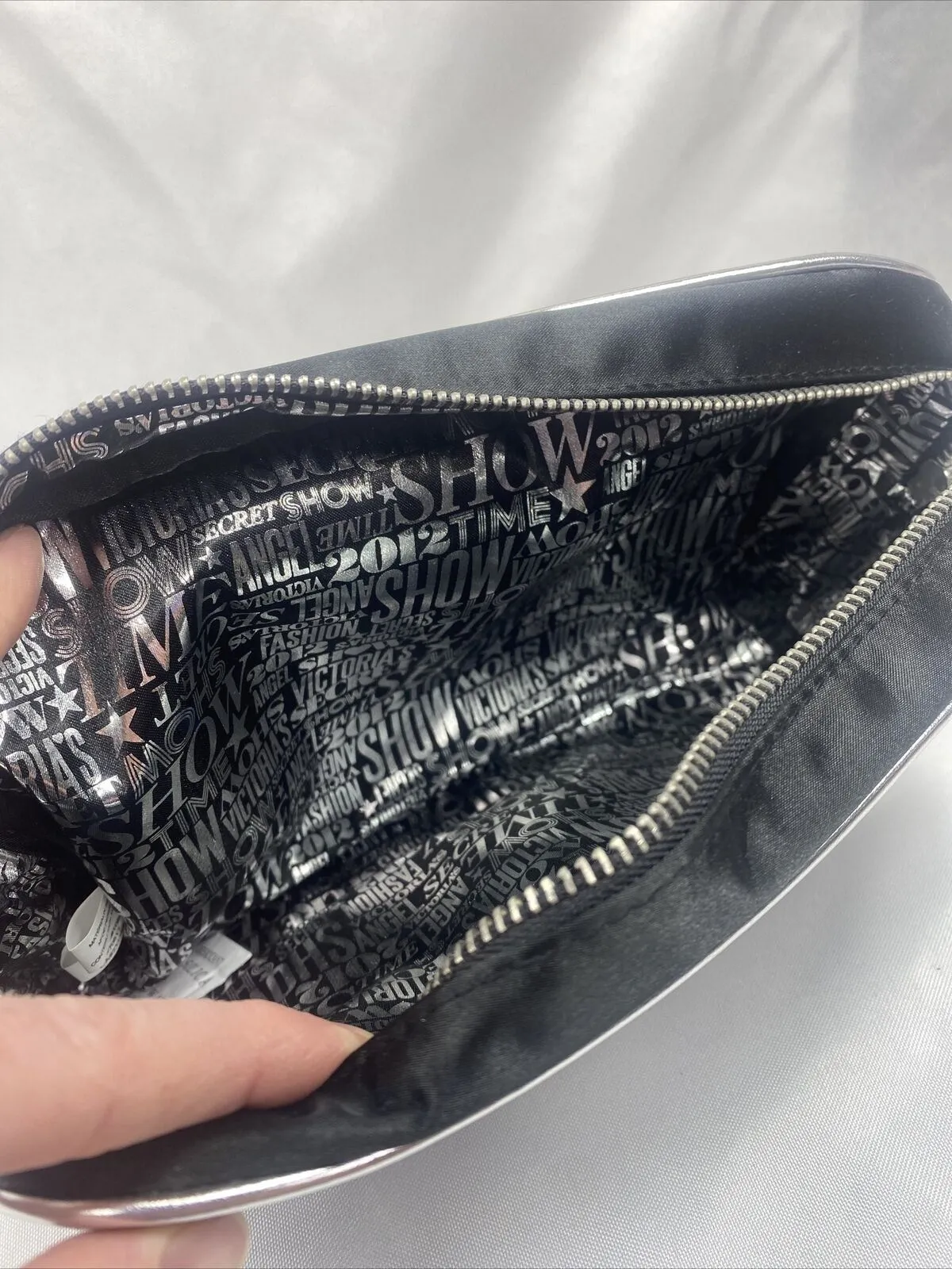 New Victoria’s Secret Fashion Show 2012 Clutch Makeup Bag Tote Black Silver