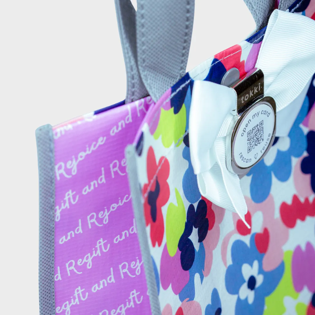 Play | Medium | Reusable Gift Bag   QR Greeting Card