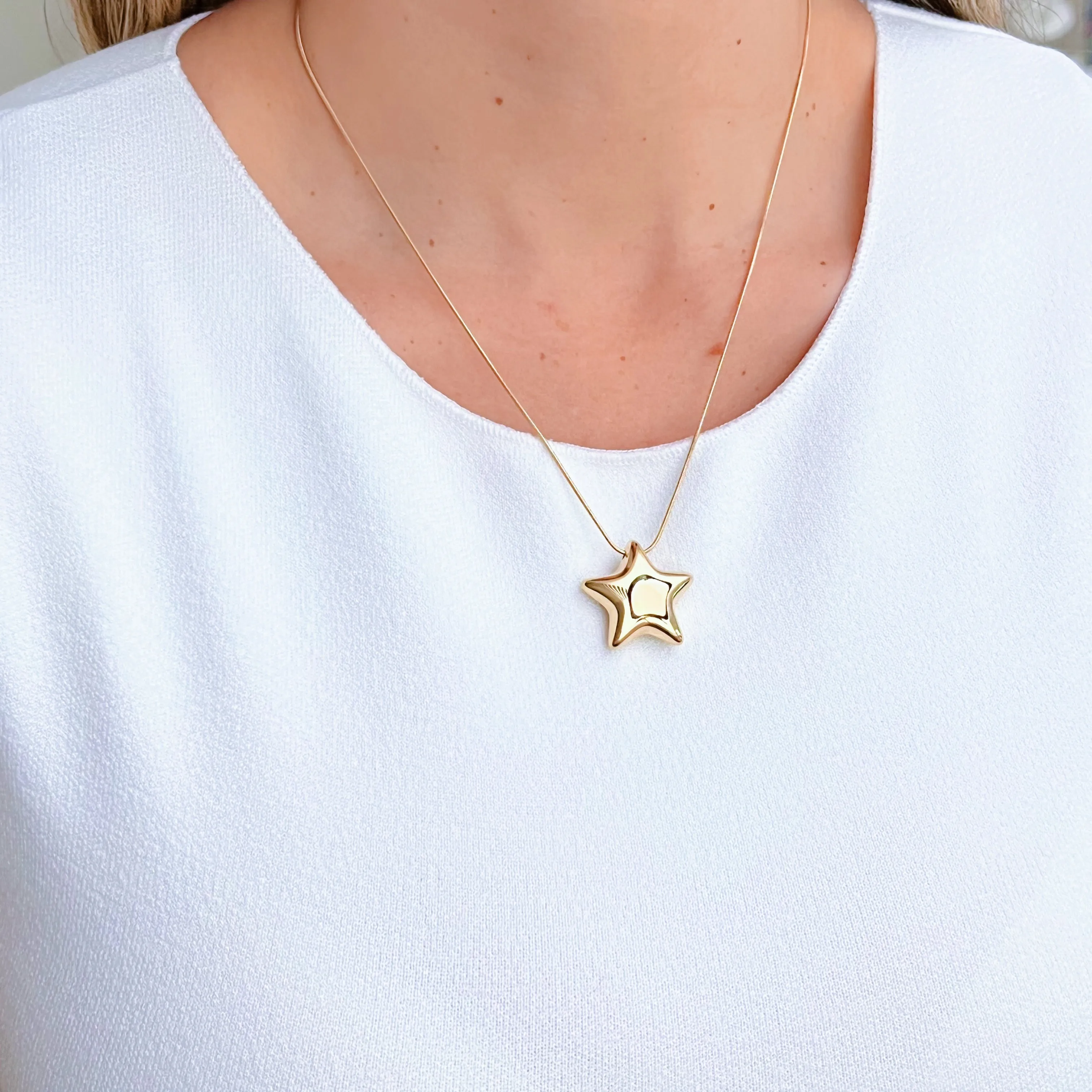 Puffy Star Necklace