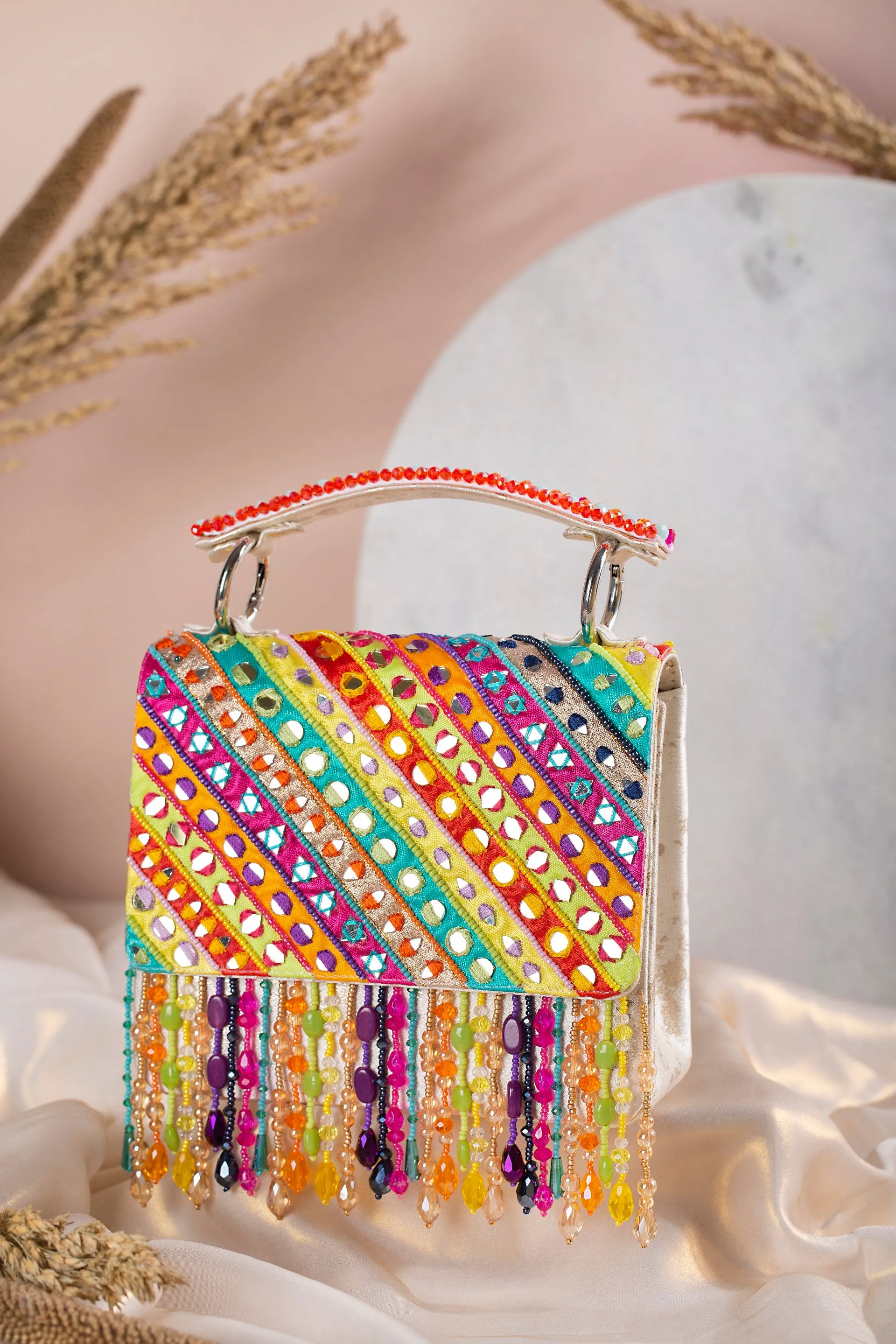 Rangrez Juttis & Handbag Combo