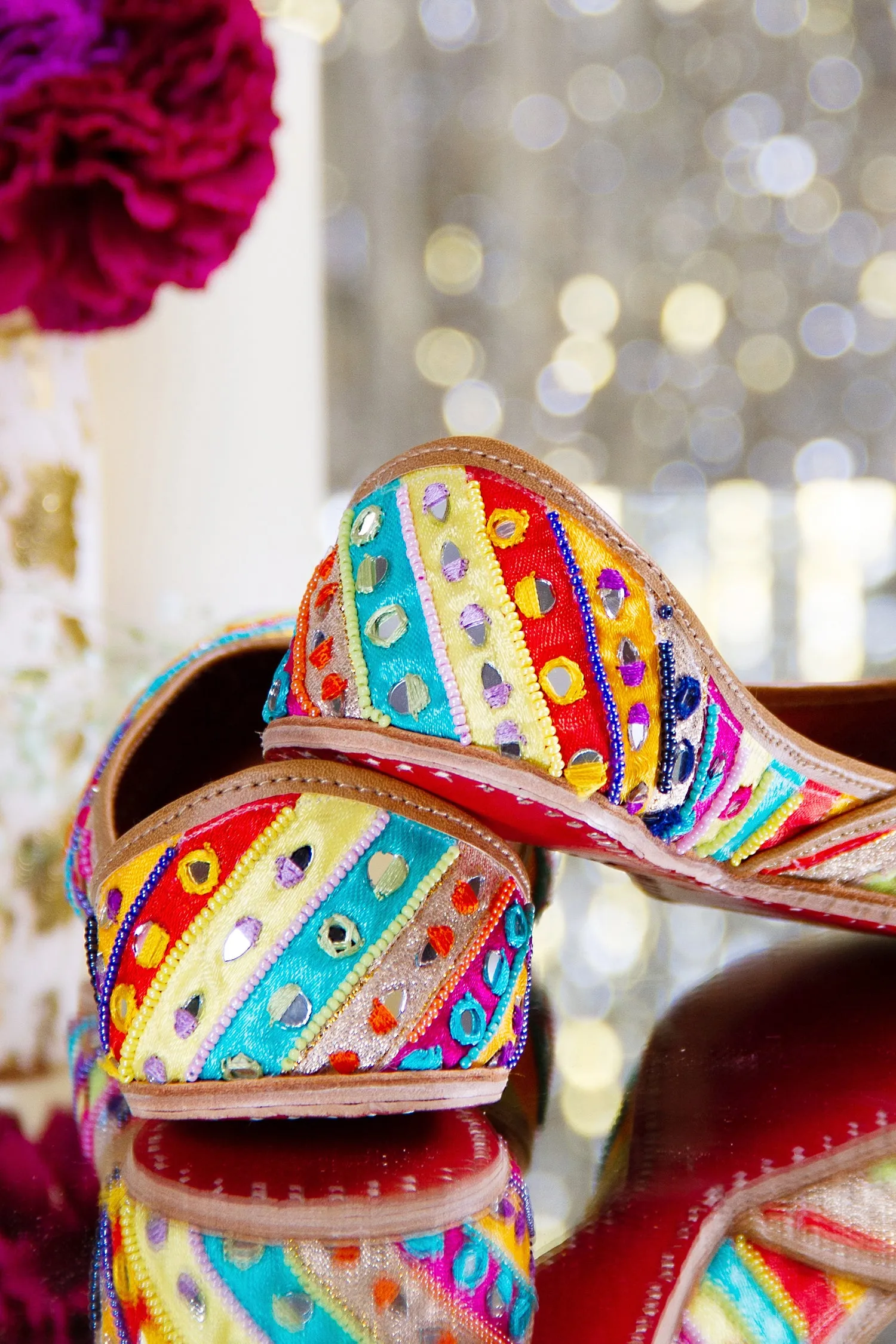 Rangrez Juttis & Handbag Combo