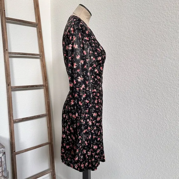 ZARA Black Floral Long Sleeve Mini V Neck dress with long cuffed sleeves sz: M