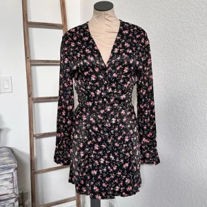 ZARA Black Floral Long Sleeve Mini V Neck dress with long cuffed sleeves sz: M